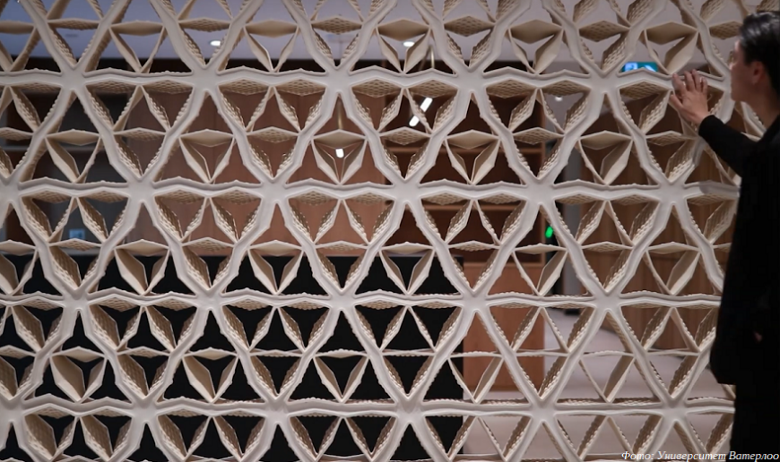 Офис канадской компании украсили 3D-печатным «ульем»