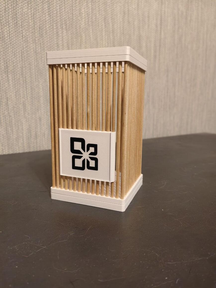 Органайзер из шпажек для кондитерских украшений