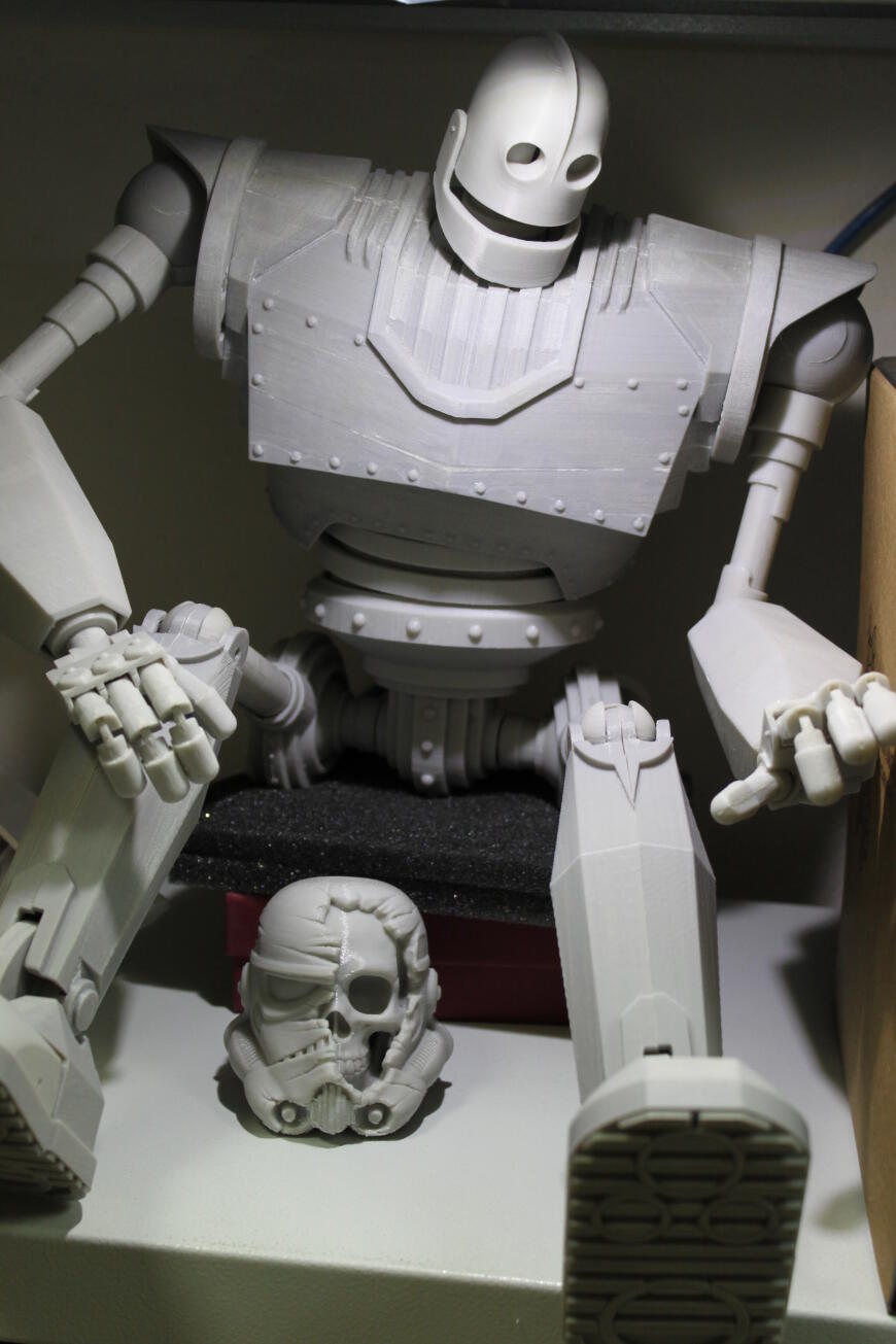 Фотозарисовки на тему: "Что на моих полках?"