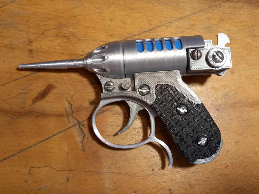 Men in Black Noisy cricket gun