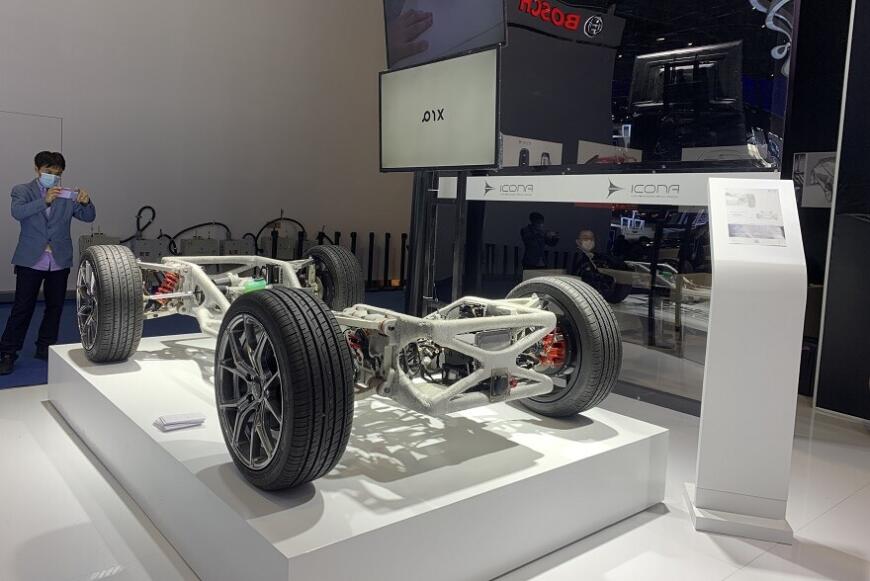 3D-печатная плесень на колесиках ездит бочком