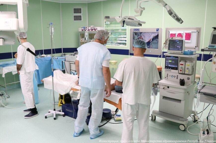 В Хакасии провели операцию по реконструкции стенок глазницы с применением технологий 3D-печати