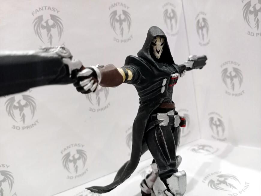 Фигурка Жнеца из Овервотч