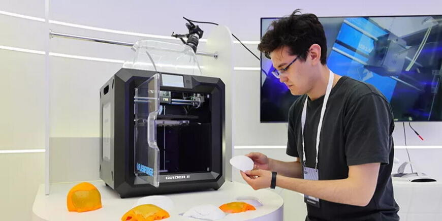 На Московском урбанистическом форуме провели демонстрацию 3D-печати эндопротеза