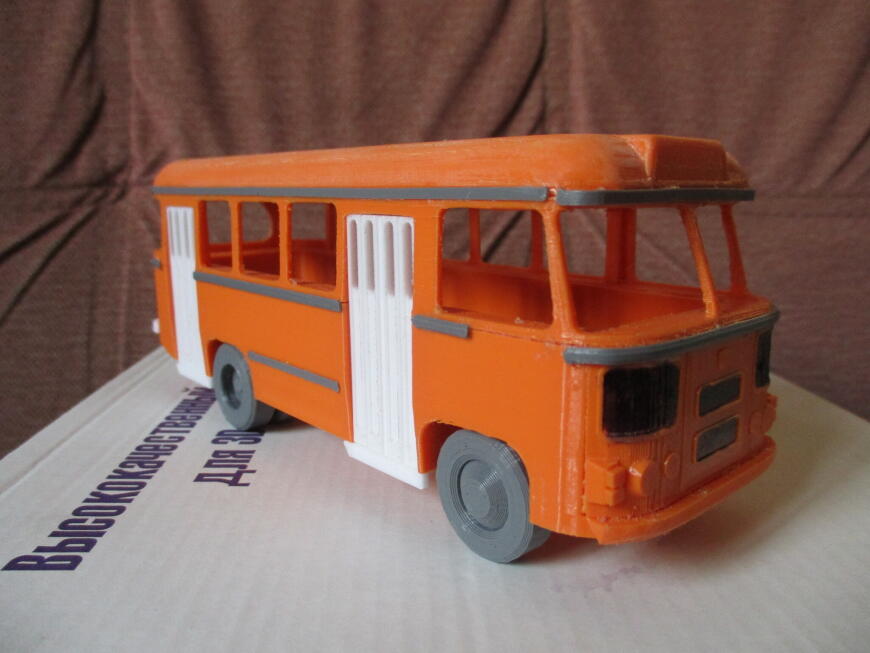 Подставка в виде автобуса,вторая модель,в цвете