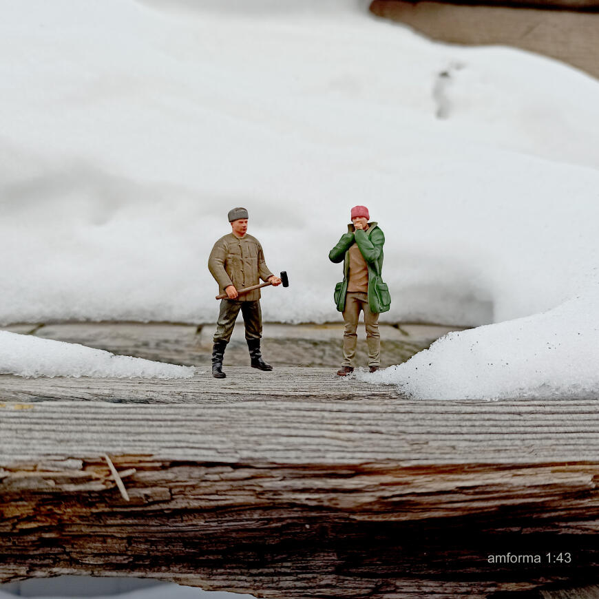 Первый снег на Уралмаше.