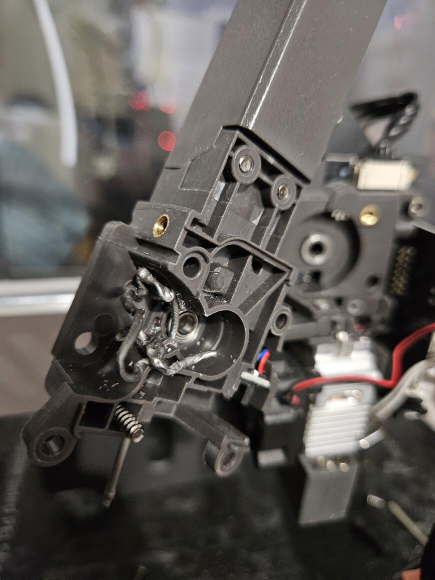 Быстрое уменьшение зазоров между корпусом и шестернями... для печати мягким филаментом.