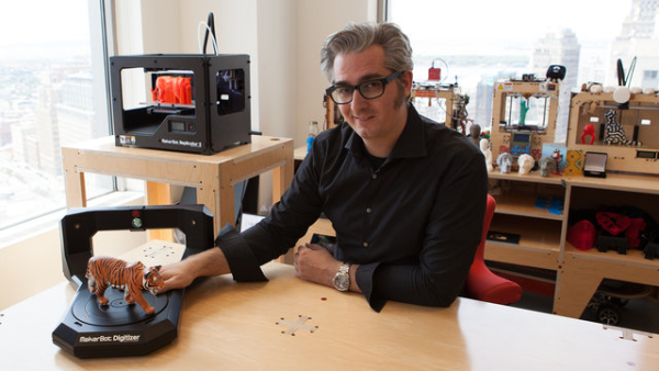 Инновационные центры компании MakerBot способствуют внедрению 3D-принтеров в образование