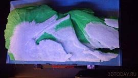 Исследователи из Университета Орегона используют относительно недорогой 3D-принтер для печати 3D-модели редкой окаменелости – остатков саблезубого лосося, которым 5 миллионов лет
