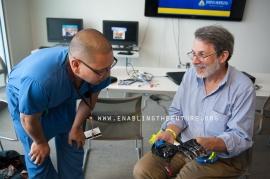 Знаменитый хирург-травматолог пришел в восторг при виде протеза стоимостью 50 долларов