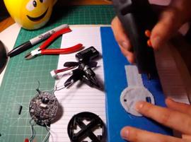 Нарисуйте вертолет с помощью 3D-ручки