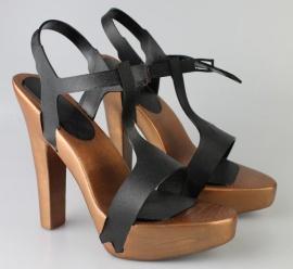 Мишель Бадиа предлагает вам напечатать элегантные туфли «Афродита»