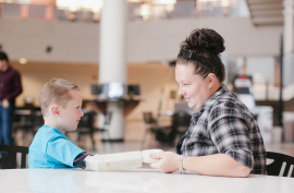 6-летний мальчик стал первым в мире обладателем 3D-печатной миоэлектрической руки