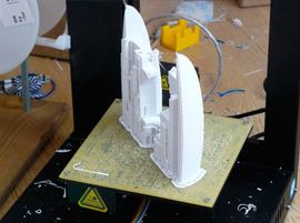 3D-распечатанный робот Turret из культовой компьютерной игры Portal