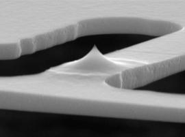 Самая маленькая в мире 3D-печатная обложка журнала создана учеными из IBM