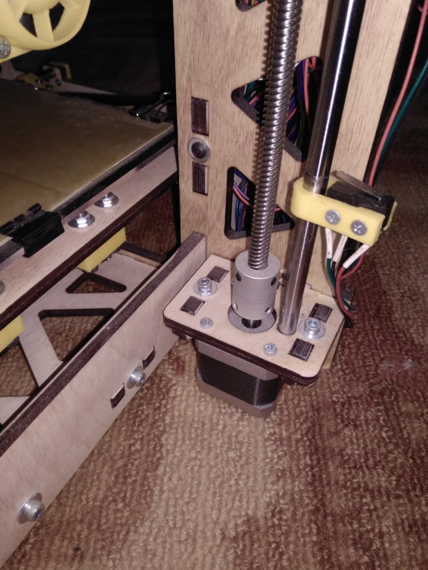 Простейший  принтер RepRap i3 моей конструкции.