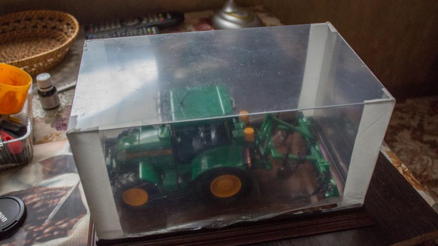 Трастор John Deere 'сувенирный'.