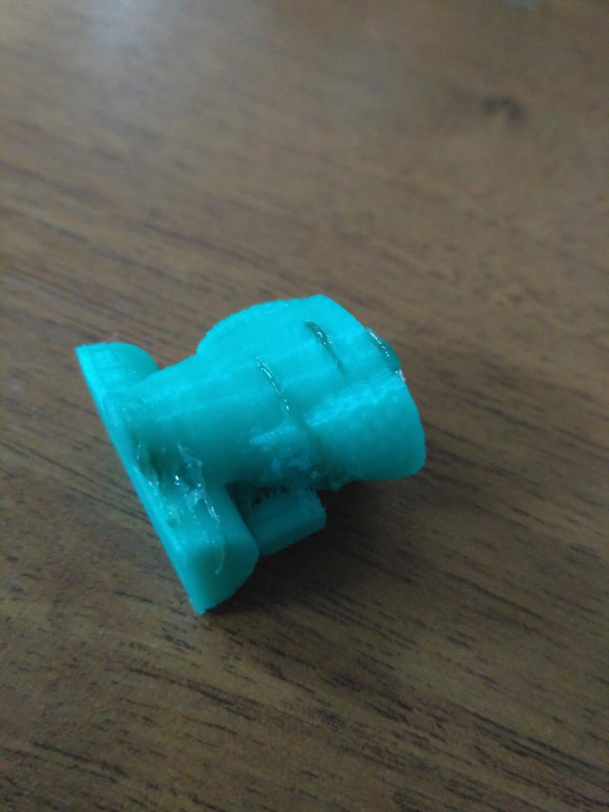 Вытекает каплями пластик при печати Вытекает каплями пластик при печати