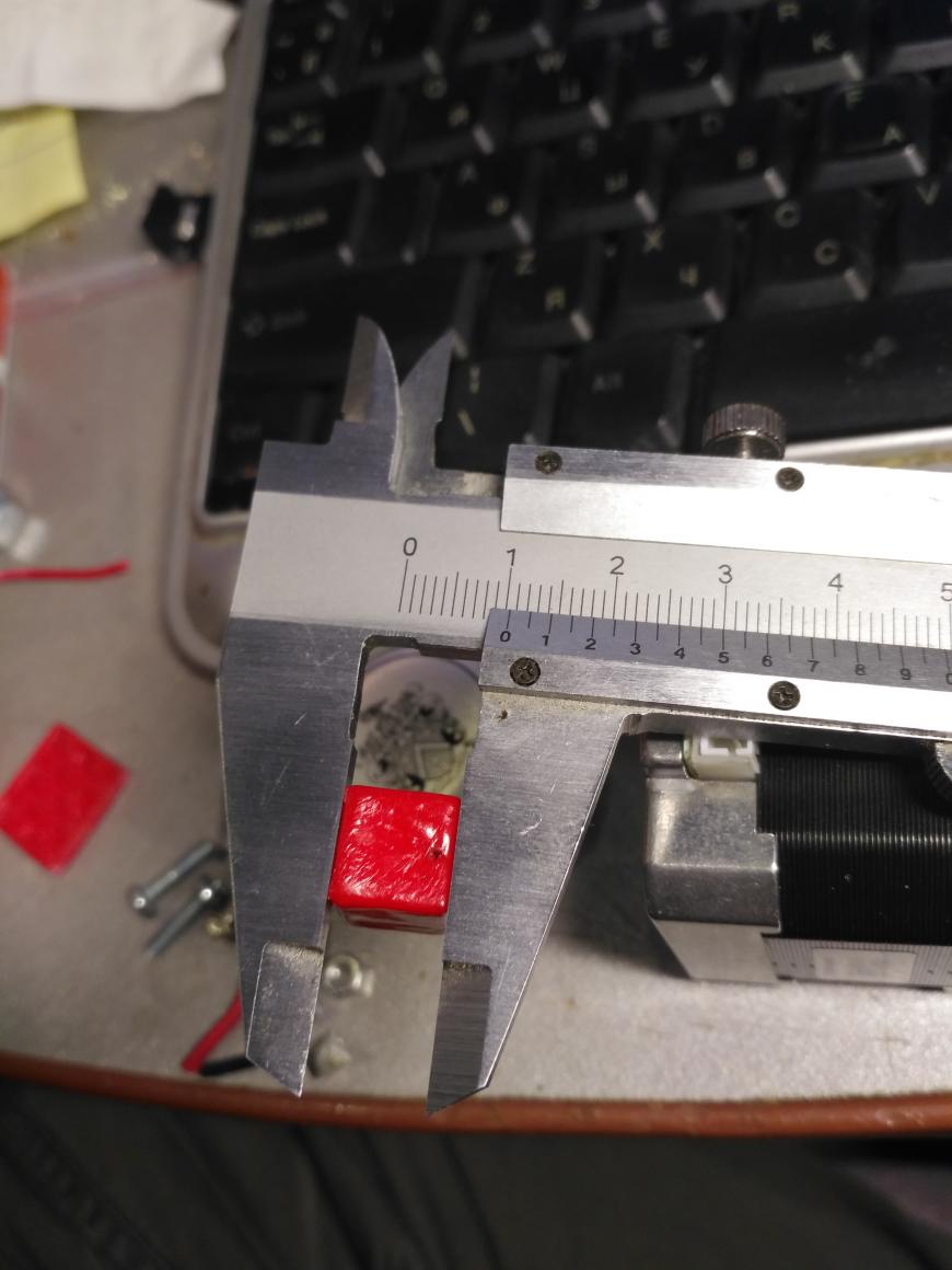 Размеры расползаются как тараканы.