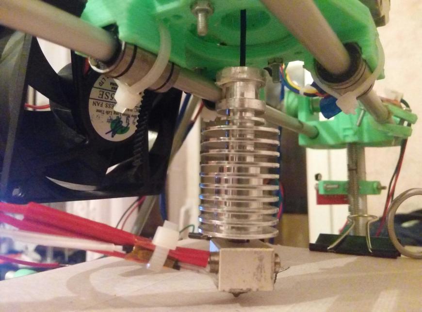 При печати выпадает радиатор экструдера prusa i2
