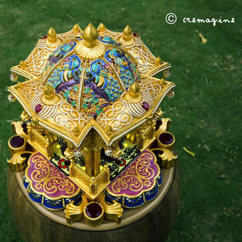 Индийская компания напечатала на 3D-принтере модель индуистского храма и украсила ее золотом и рубинами