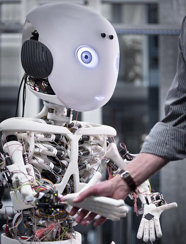 Проект бионического робота Roboy получил поддержку производителя 3D-принтеров EOS