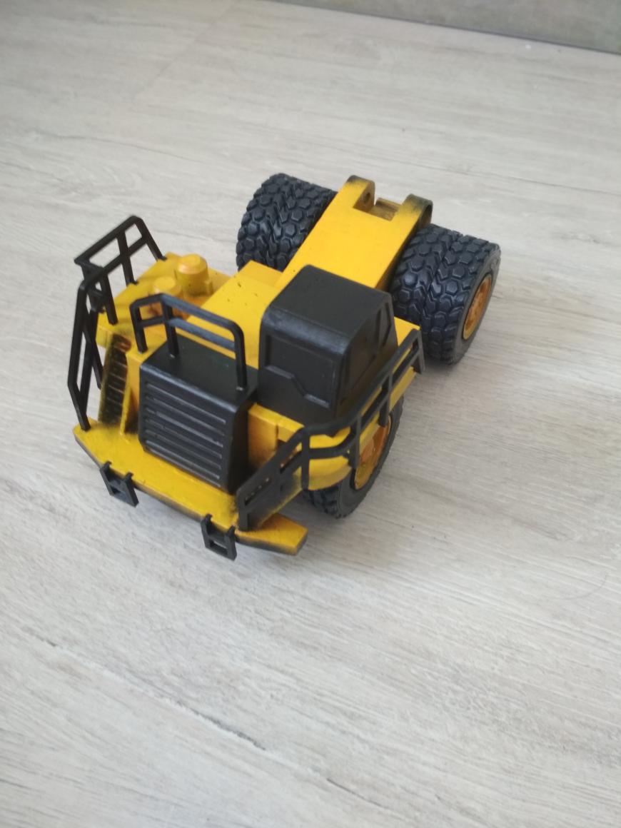 Самосвал Caterpillar 777f