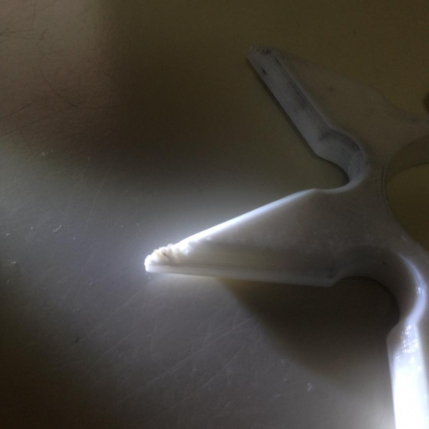 При печати под уклон загибает филамент