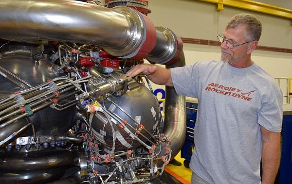 Aerojet Rocketdyne провела испытания ракетного двигателя с 3D-печатным гасителем вибраций