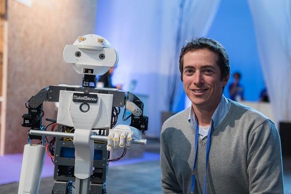 Компания Robosavvy привезла 3D-печатного робота на конференцию 4YFN в Барселоне