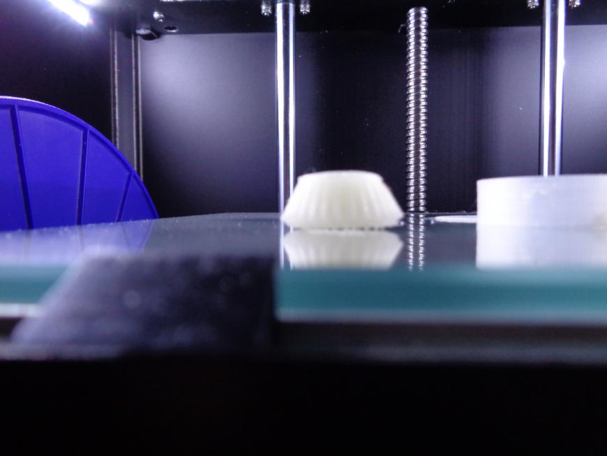 Печать и плечо опоры слоя.