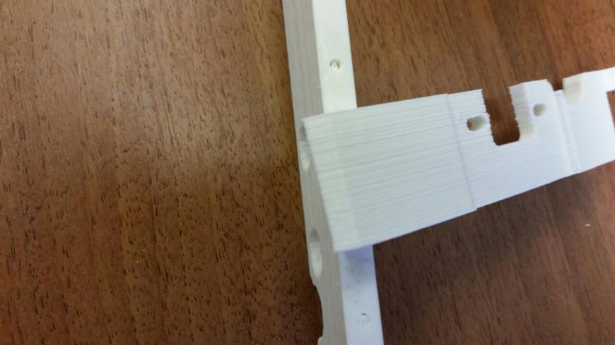 Неровные боковые грани напечатанных деталей