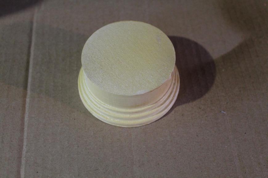 Награды на соревнования по настольному теннису.