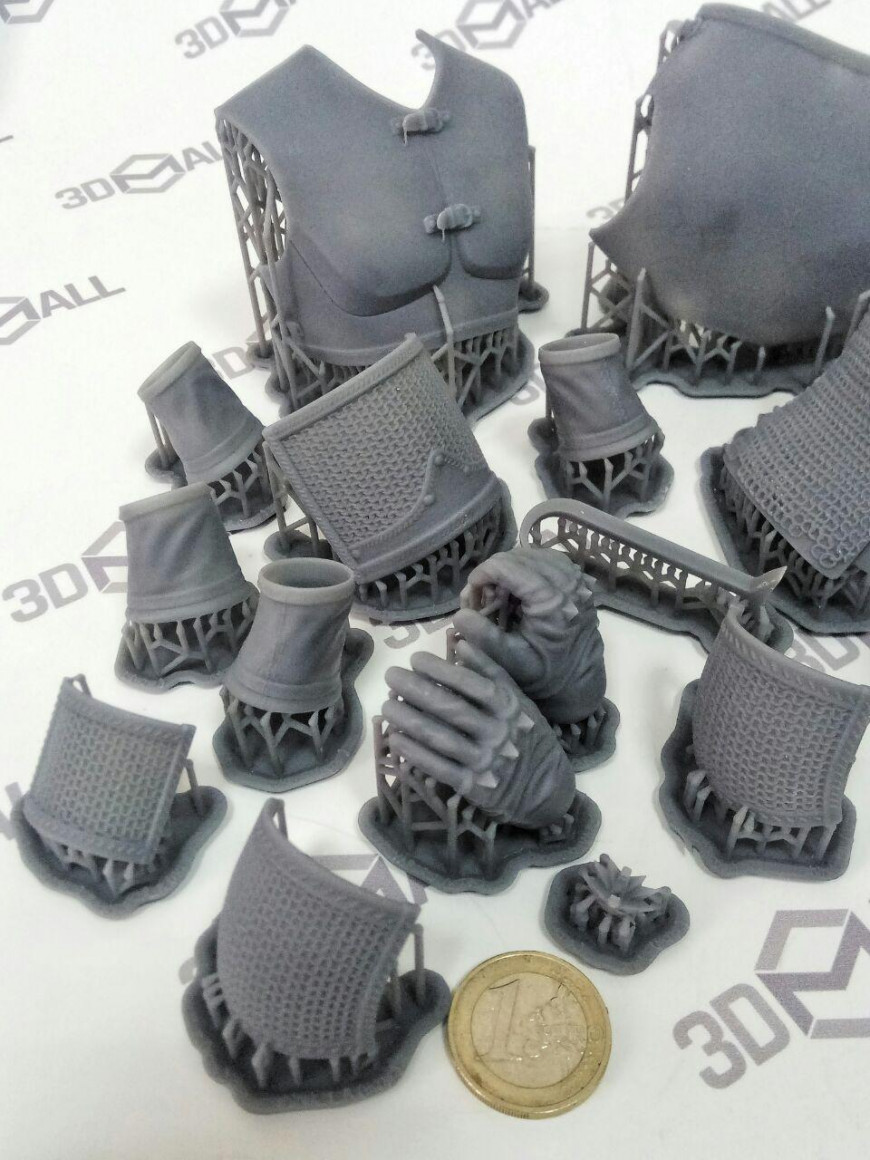 Печать частей куклы по технологии SLA