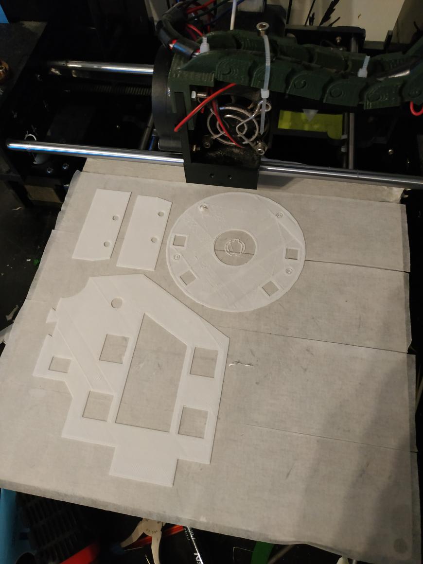 Прекращается экструзия.