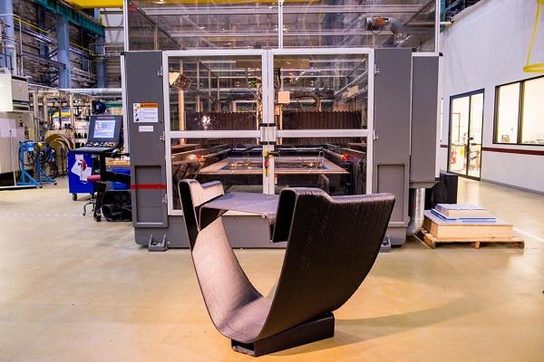 Вокруг света с 3Dtoday: аддитивное производство яхт, первый беспилотный автобус Olli c 3D-печатным корпусом и 3D-сканер для начинающих скульпторов