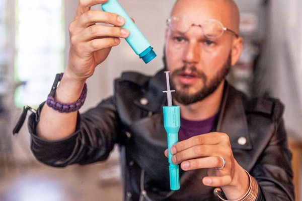 3D-печатные шприцы EpiPencil поставят на место жадную фармацевтическую компанию Mylan