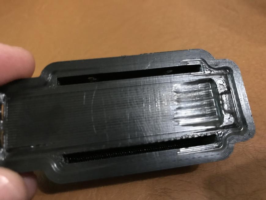 Появилась проблема отлипание АБС от стола