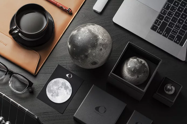 Напечатанную на 3D-принтере Луну можно изучить с помощью дополненной реальности