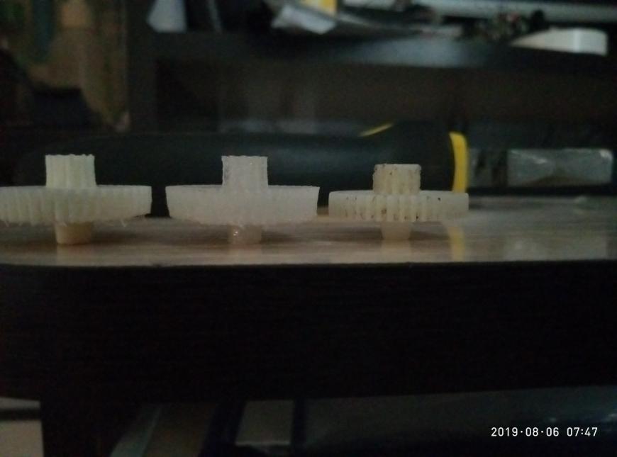 Разъезжается деталь.