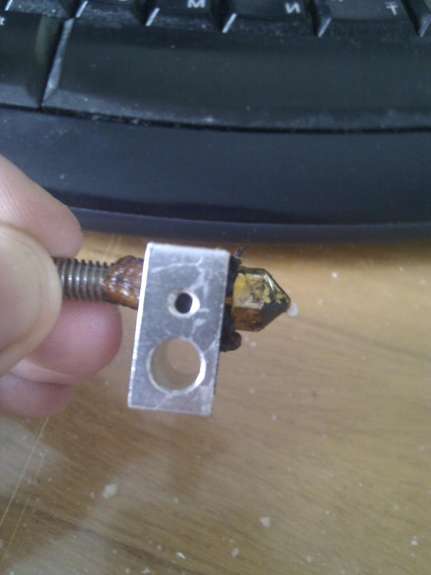 Утечка пластика и нагар