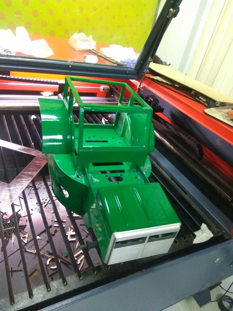 Печатаем корпус для робота-трактора.