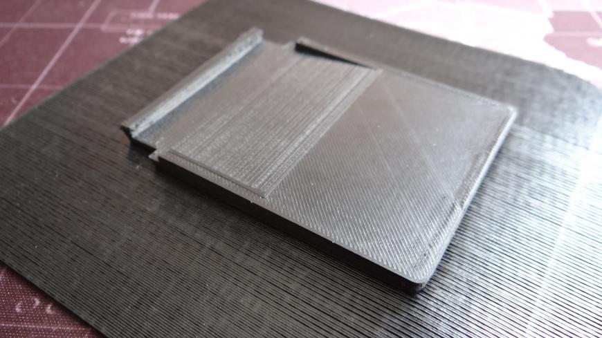 Отрывает подложку от стола при заполнении в 100%