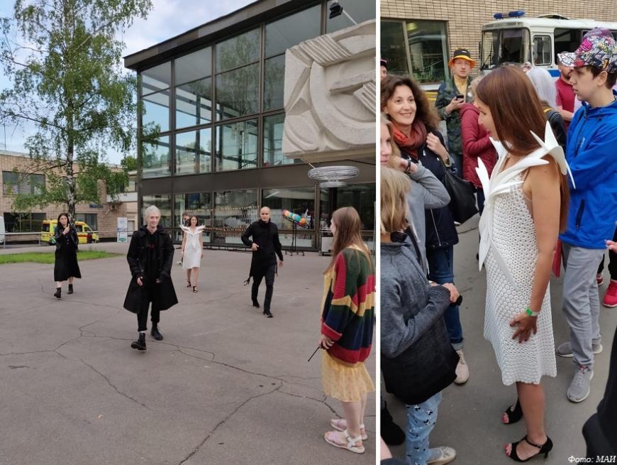 Организатора фестиваля Geek Picnic нарядили в 3D-печатное платье