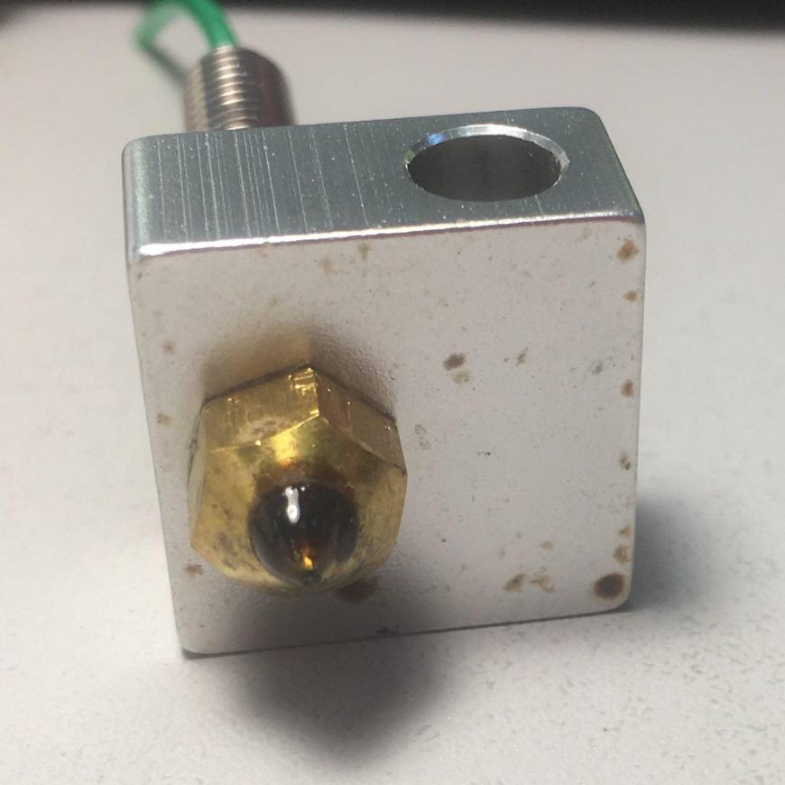 Черные капли из сопла и перестал печатать