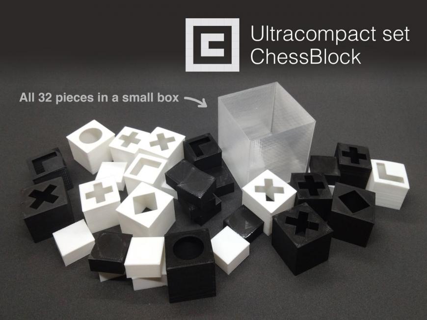 32 шахматные фигуры в небольшой коробке