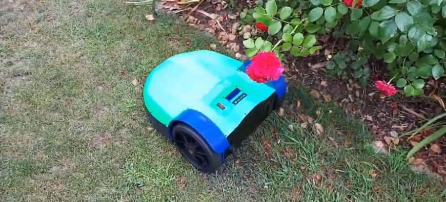 Немецкий инженер напечатал на 3D-принтере робота-газонокосилку