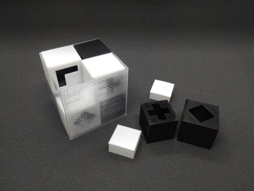 32 шахматные фигуры в небольшой коробке 32 шахматные фигуры в небольшой коробке