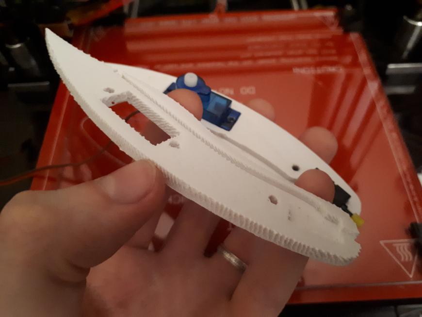 Края напечатанной модели имеют неровности Края напечатанной модели имеют неровности