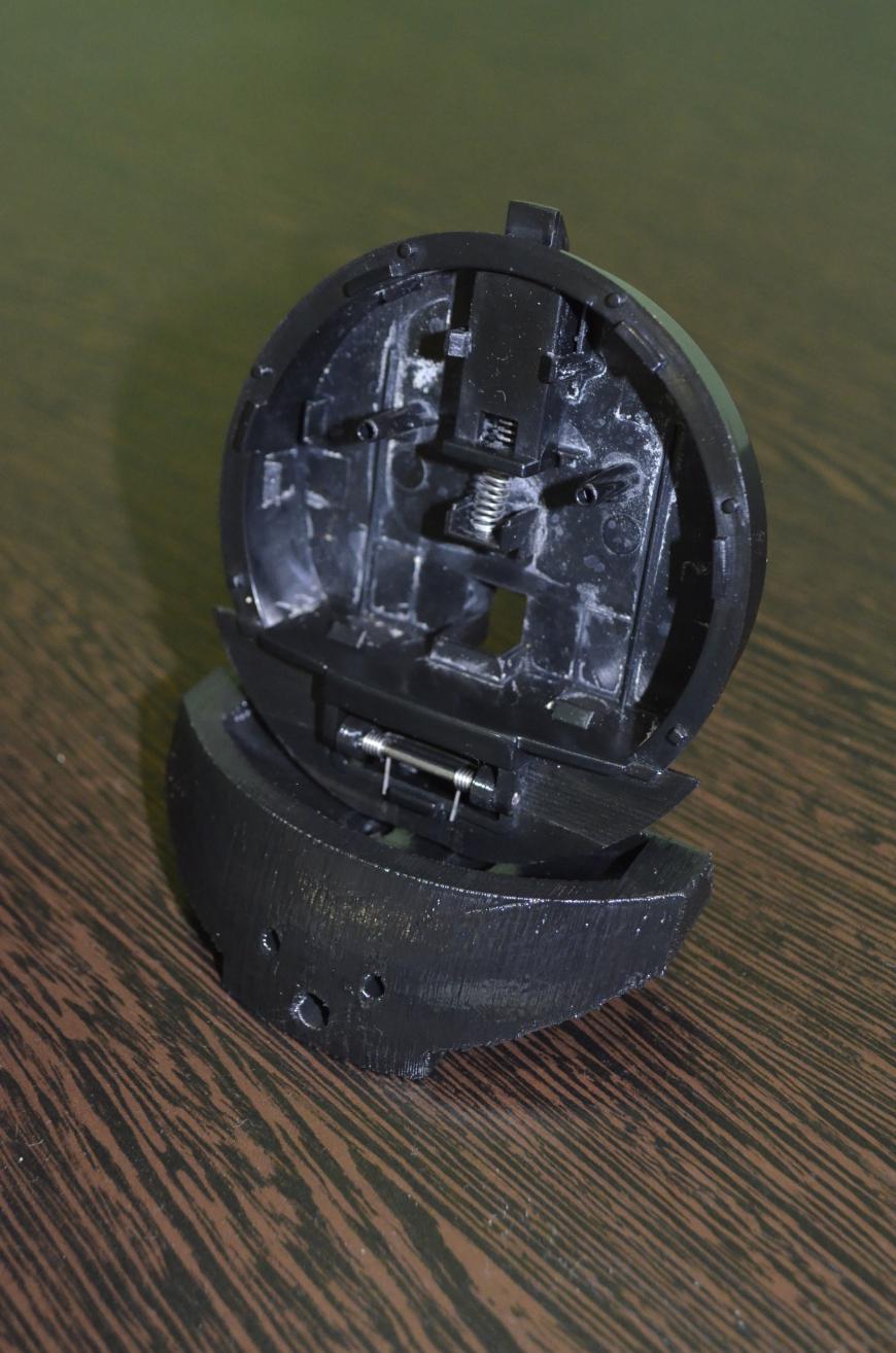 Кронштейн крепления крышки чайника